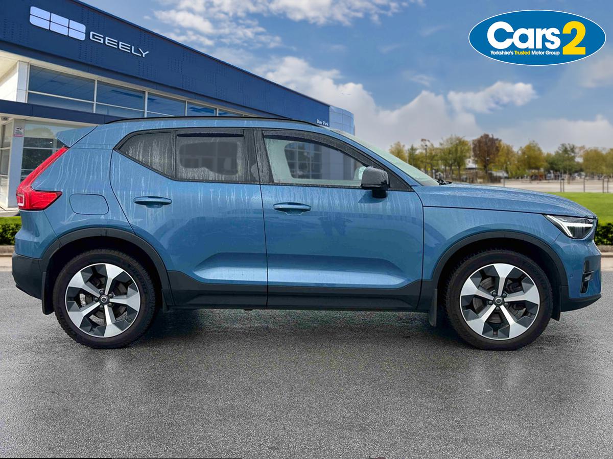 Used Volvo XC40 2023 for sale - 77218746: Photo 2