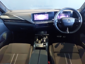 Used Vauxhall Astra 2023 for sale - 79513701: Photo