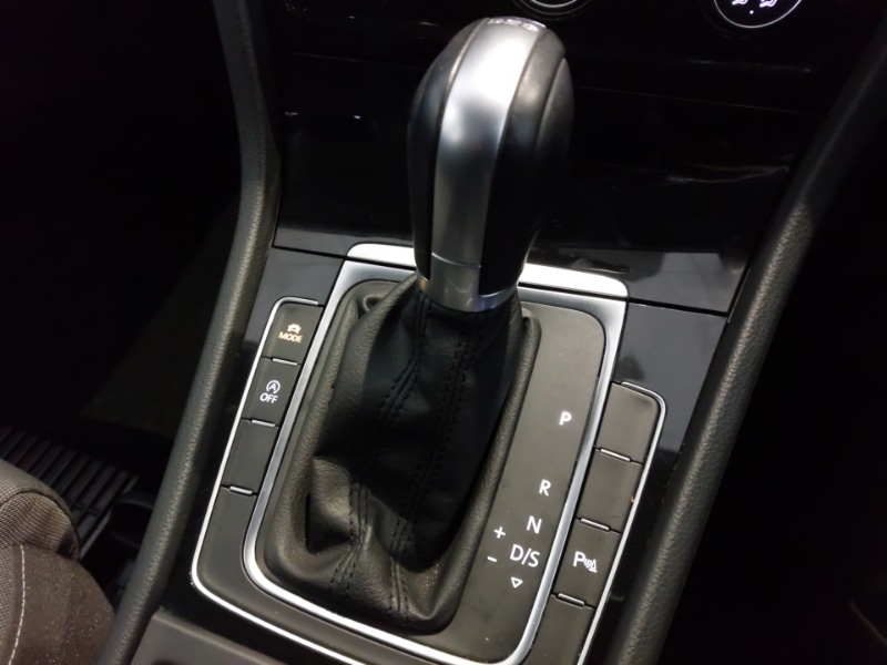 Used Volkswagen Golf 2018 for sale - 76420861: Photo 17