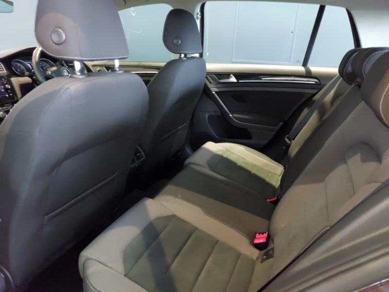 Used Volkswagen Golf 2018 for sale - 76420861: Photo 6