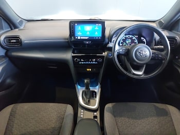 Used Toyota Yaris Cross 2023 for sale - 79594555: Photo