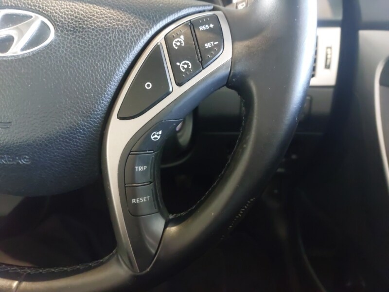 Used Hyundai i30 2015 for sale - 76707760: Photo 11