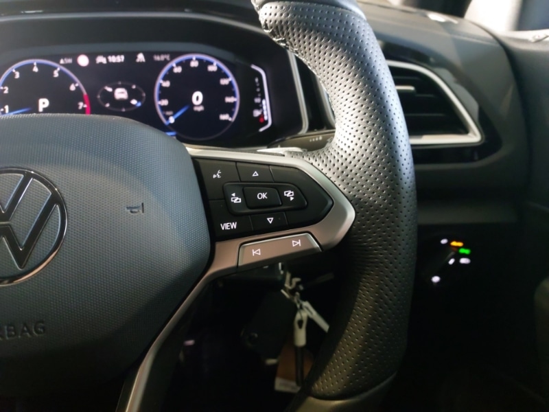 Used Volkswagen T-Roc 2025 for sale - 77197676: Photo 11