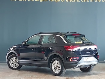 Used Volkswagen T-Roc 2023 for sale - 79368347: Photo