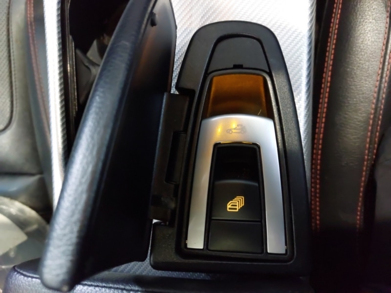 Used Mercedes-Benz SLC 2017 for sale - 76663948: Photo 18