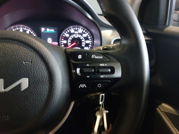 Used Kia Stonic 2022 for sale - 76258549: Photo 11