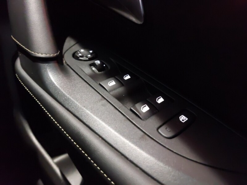 Used Peugeot 2008 2022 for sale - 77605966: Photo 18