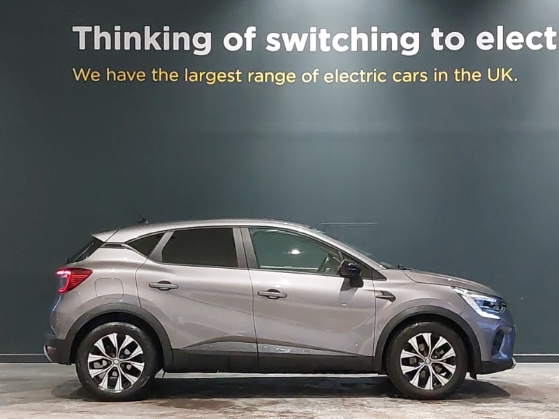 Used Renault Captur 2023 for sale - 77556216: Photo 4