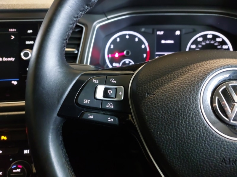 Used Volkswagen T-Roc 2018 for sale - 76403753: Photo 10