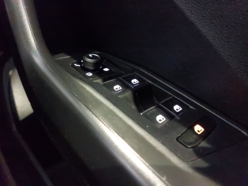 Used Volkswagen T-Roc 2018 for sale - 76403753: Photo 18