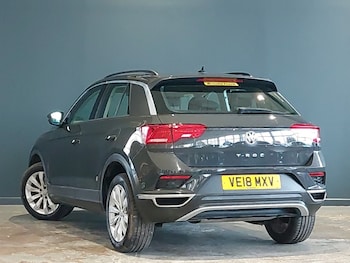 Used Volkswagen T-Roc 2018 for sale - 76403753: Photo