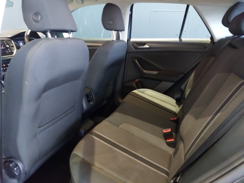 Used Volkswagen T-Roc 2018 for sale - 76403753: Photo 6