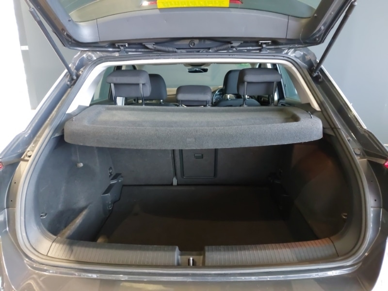 Used Volkswagen T-Roc 2018 for sale - 76403753: Photo 8