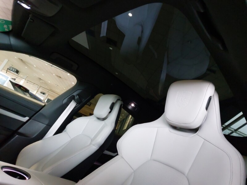 Used Porsche Taycan 2023 for sale - 78211371: Photo 12