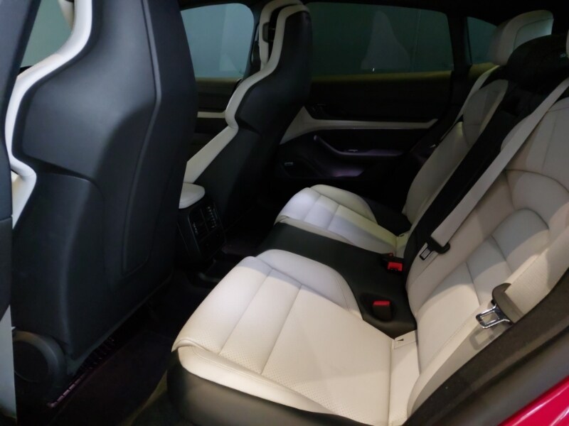 Used Porsche Taycan 2023 for sale - 78211371: Photo 6