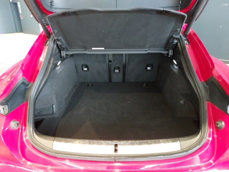 Used Porsche Taycan 2023 for sale - 78211371: Photo 8