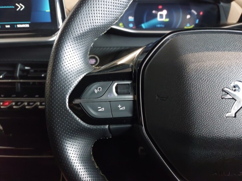 Used Peugeot 2008 2022 for sale - 77907333: Photo 10