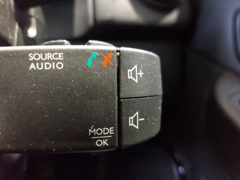 Used Renault Clio 2018 for sale - 76358703: Photo 16