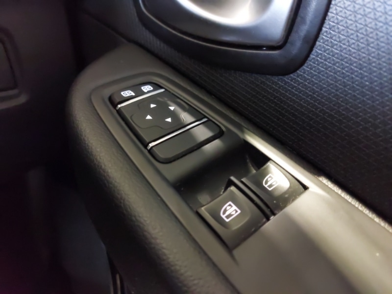 Used Renault Clio 2018 for sale - 76358703: Photo 18