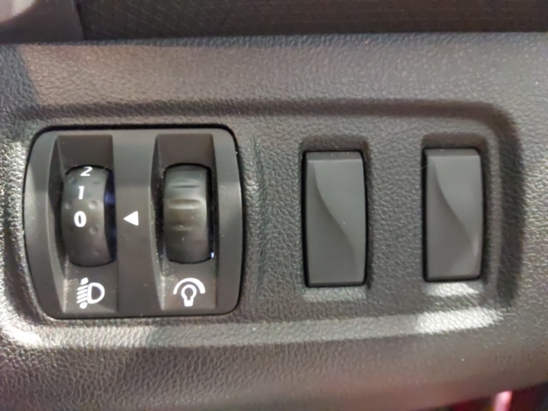 Used Renault Clio 2018 for sale - 76358703: Photo 19