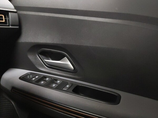 Used Dacia Sandero Stepway 2023 for sale - 75526172: Photo 18