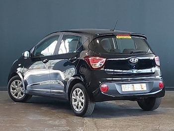 Used Hyundai i10 2017 for sale - 79481094: Photo