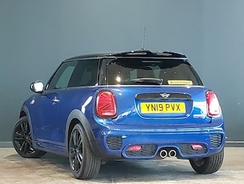 Used MINI Hatch 2019 for sale - 76533143: Photo