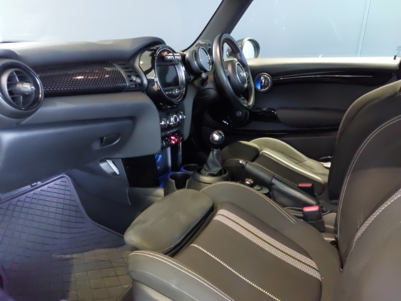 Used MINI Hatch 2019 for sale - 76533143: Photo 5