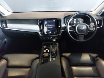 Used Volvo V90 2019 for sale - 78976921: Photo