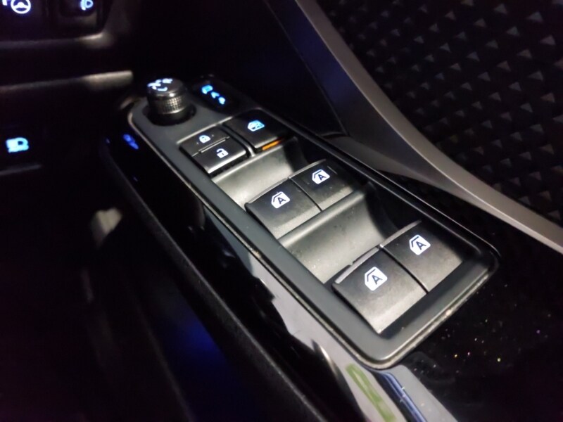 Used Toyota C-HR 2019 for sale - 78126090: Photo 19