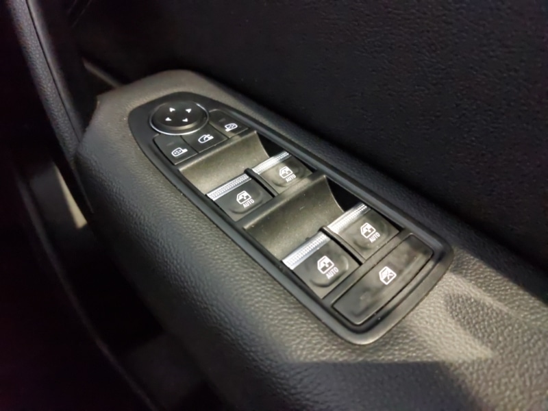 Used Renault Captur 2023 for sale - 77644942: Photo 19