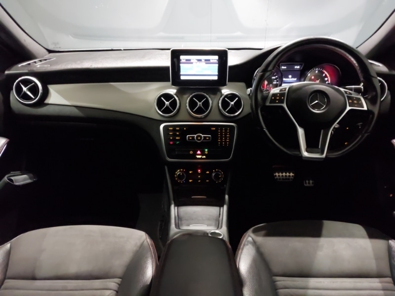 Used Mercedes-Benz GLA 2015 for sale - 76583505: Photo 2