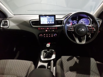 Used Kia Ceed 2019 for sale - 76560499: Photo