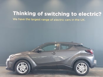 Used Toyota C-HR 2022 for sale - 75599799: Photo