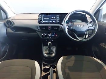 Used Hyundai i10 2023 for sale - 75530624: Photo