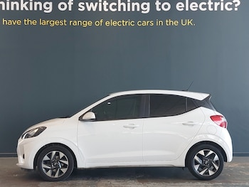 Used Hyundai i10 2023 for sale - 75530624: Photo