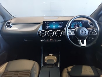 Used Mercedes-Benz GLA 2023 for sale - 78230233: Photo