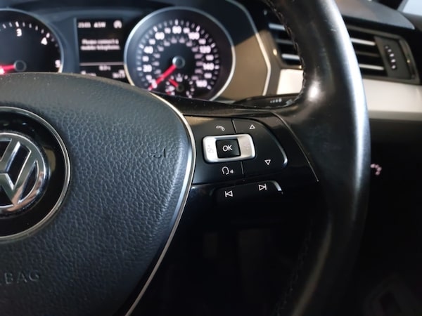 Used Volkswagen Passat 2015 for sale - 76188367: Photo 11