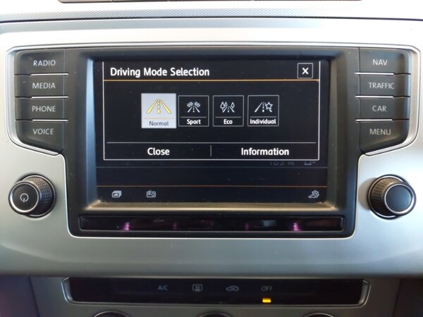 Used Volkswagen Passat 2015 for sale - 76188367: Photo 15