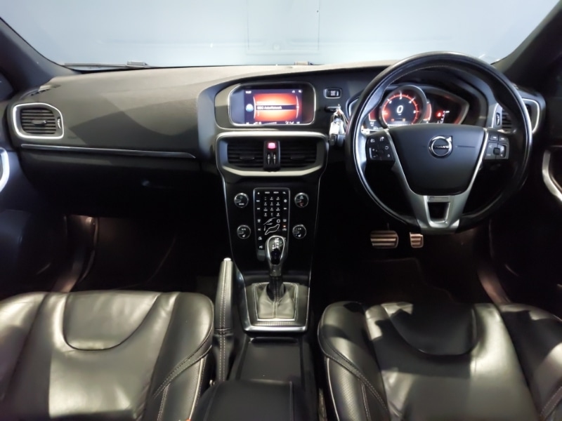 Used Volvo V40 2019 for sale - 76455748: Photo 2