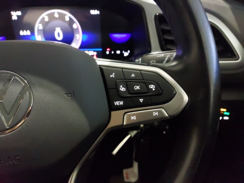 Used Volkswagen T-Roc 2022 for sale - 77265299: Photo 11