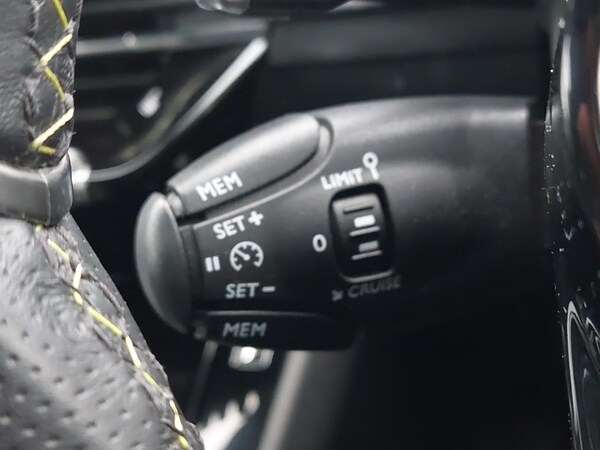 Used Peugeot 208 2020 for sale - 76230098: Photo 19