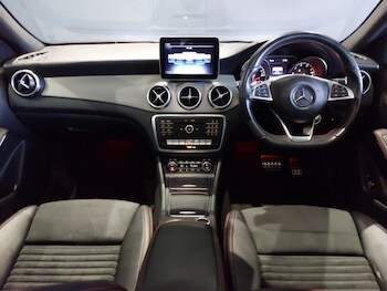 Used Mercedes-Benz GLA 2020 for sale - 76464857: Photo