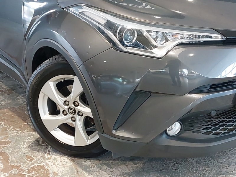Used Toyota C-HR 2018 for sale - 76403747: Photo 9