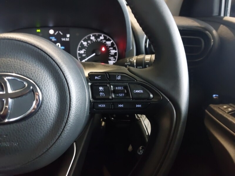 Used Toyota Yaris 2023 for sale - 77689958: Photo 11