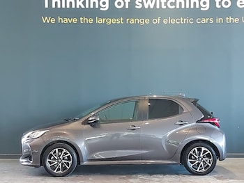 Used Toyota Yaris 2023 for sale - 79120505: Photo