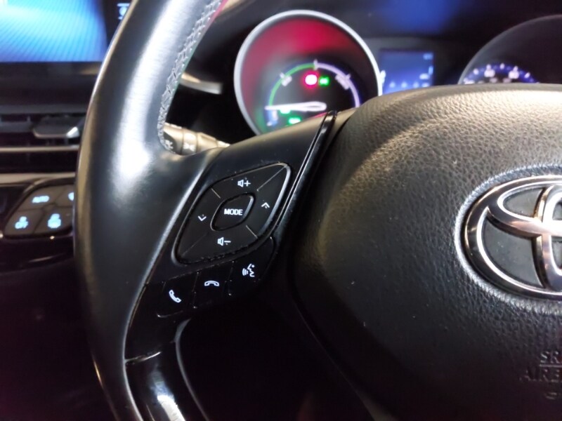 Used Toyota C-HR 2018 for sale - 76543439: Photo 10