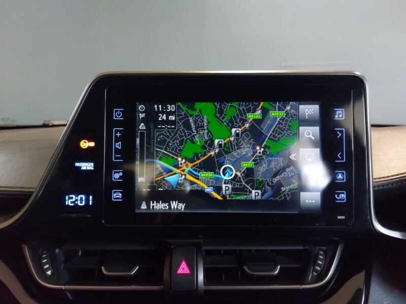 Used Toyota C-HR 2018 for sale - 76543439: Photo 13