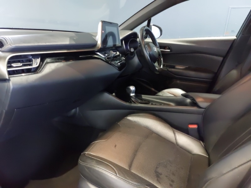 Used Toyota C-HR 2018 for sale - 76543439: Photo 5