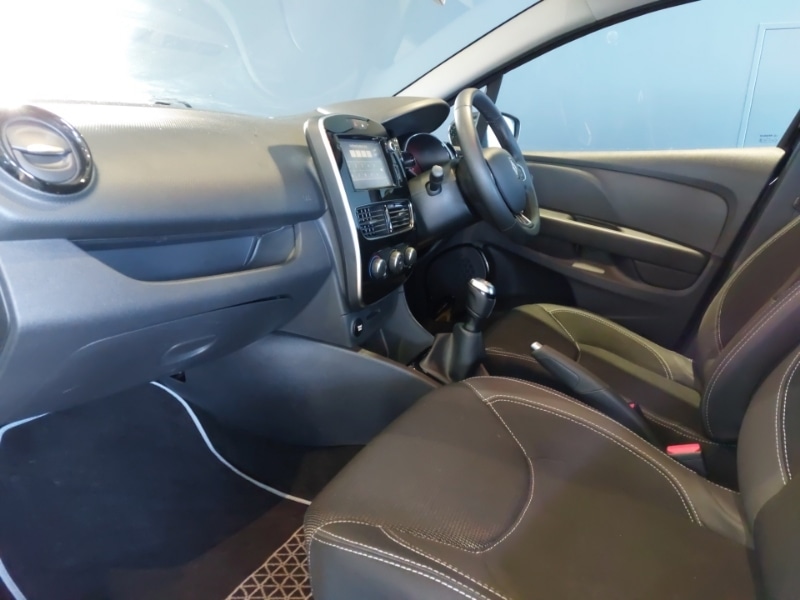 Used Renault Clio 2016 for sale - 76628637: Photo 5